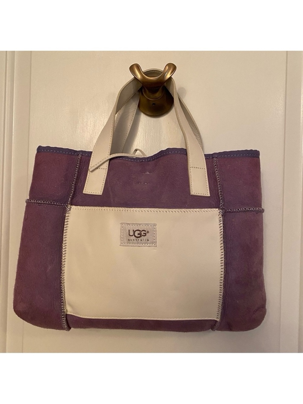 UGG AUSTRALIA TOTE GRAB BAG LILAC PURPLE SUEDE SHEARLING WHITE LEATHER
